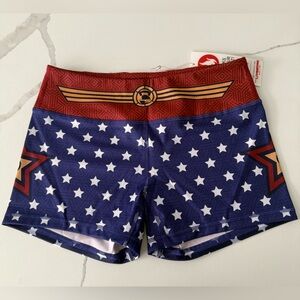 Livesore Women’s Bike Shorts White Blue & Red Stars Size L NWT!!